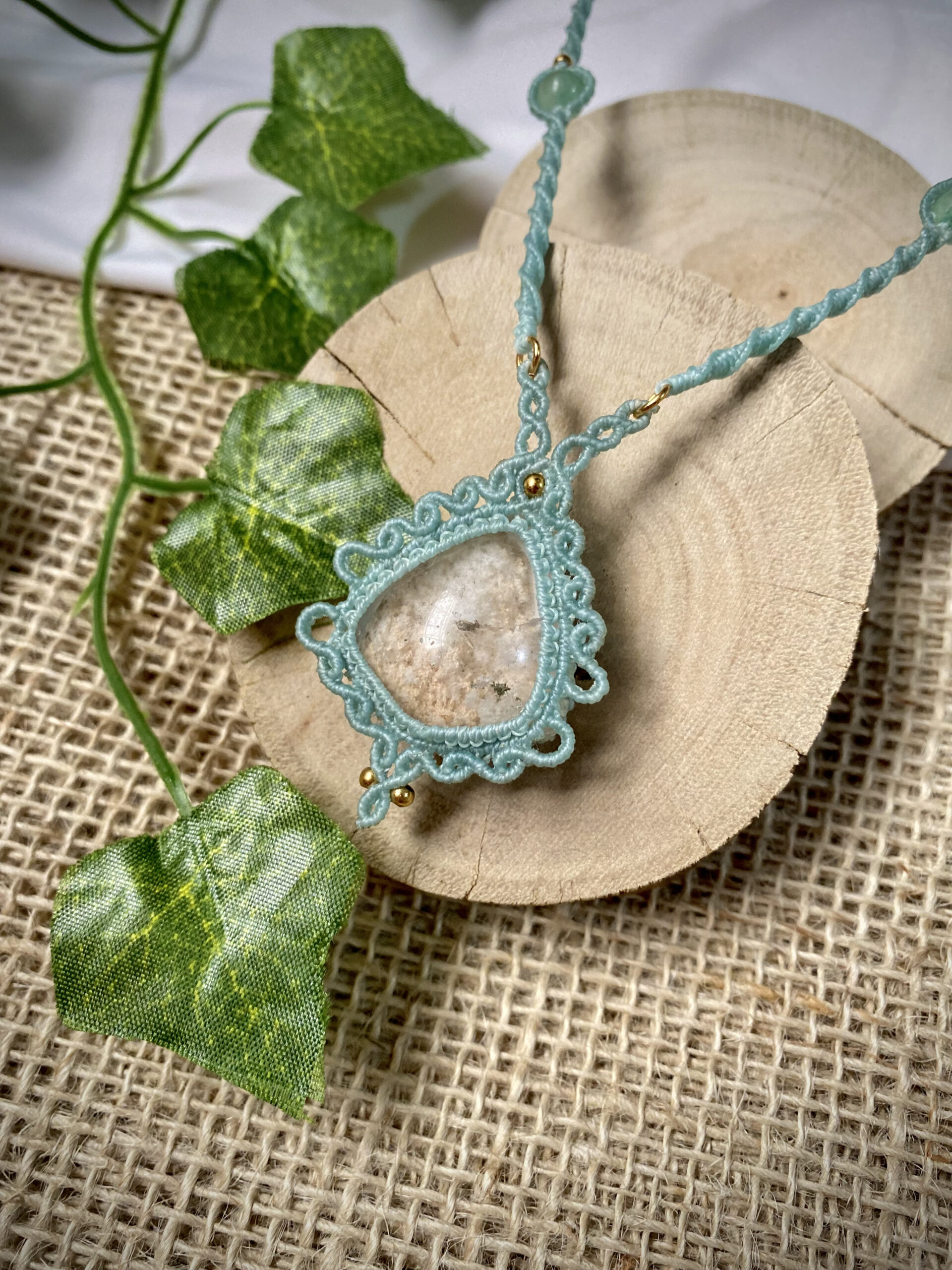 Colar com Quartzo Lodolita natural